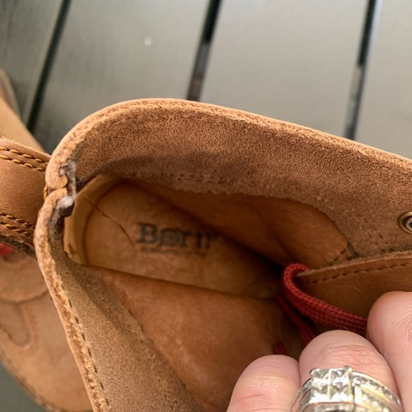 BORN leather handcrafted woman’s boots. Anti slip. Size 7. Full leather. - Picture 6 of 13